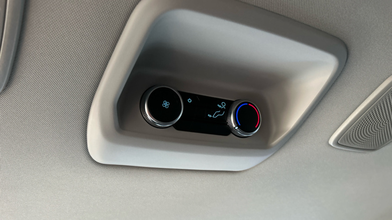 Ford Tourneo Custom 320 L1 Diesel Fwd 2.0 EcoBlue 136ps H1 Titanium 8 seater Auto